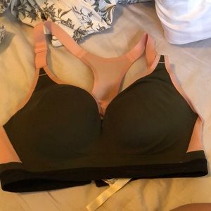 Sports Bra ! Victoria Secret